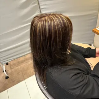 カラー 森田 玲央のヘアスタイル