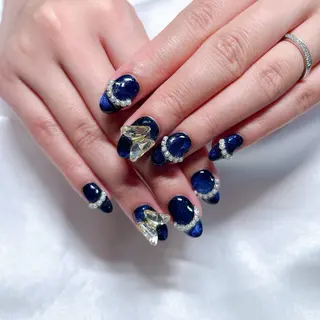 ネイル 根津 綾子のネイルデザイン