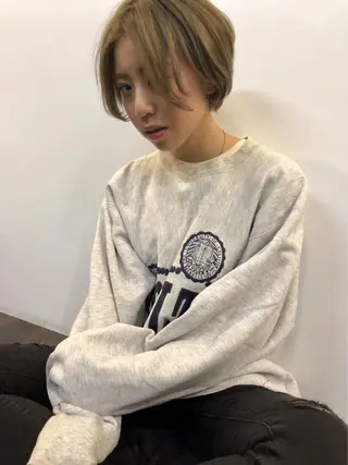 ショート カラー パーマ 安達 俊亮のヘアスタイル