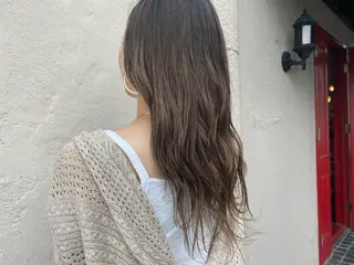 ロング M. YURIのヘアスタイル