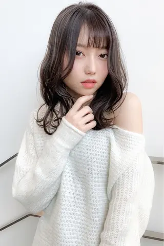 セミロング 抜毛 薄毛 白髪 頭皮改善　柳沢慶のヘアスタイル