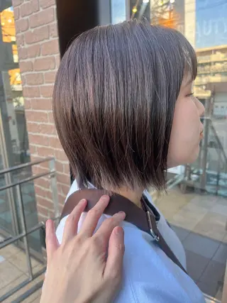 ミディアム カラー 久木原 ゆりのヘアスタイル