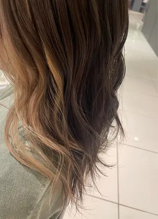 カラー 松葉 小春のヘアスタイル