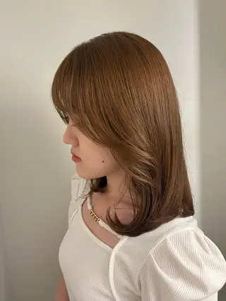 ミディアム カラー Airi 韓国y2k ハイレイヤーのヘアスタイル