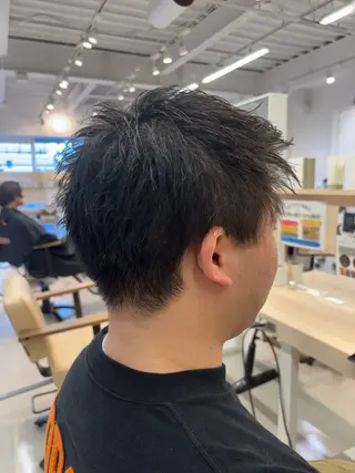 メンズ ニュアンスパーマ/ フェザー/マッシュのヘアスタイル