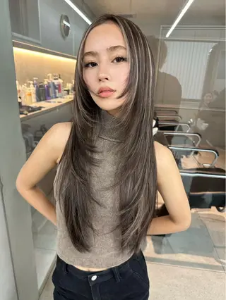 ロング カラー レイヤーカット 早崎太生のヘアスタイル