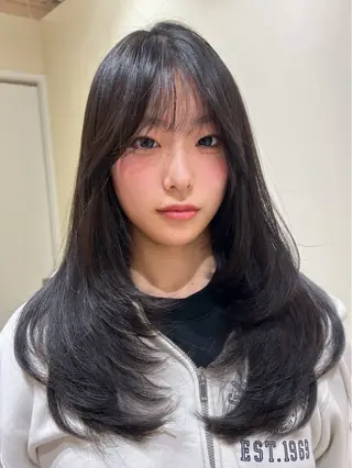 ロング hiyori🎀 トレンドレイヤーのヘアスタイル