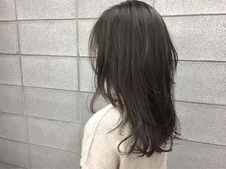 ロング カラー ITO YUKIのヘアスタイル