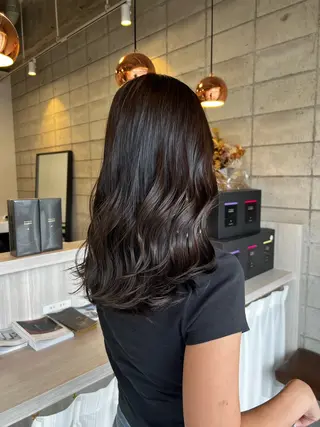 カラー 椎葉 みはるのヘアスタイル