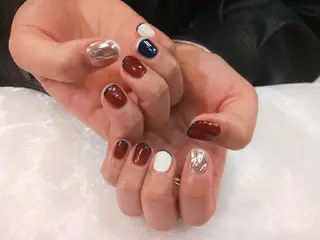 ネイル はばすみれ🎀ﾈｲﾙ 光ﾌｪｲｼｬﾙ ﾍｱのネイルデザイン