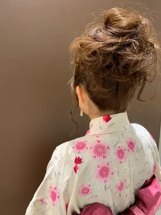 セミロング ヘアアレンジ きむえり/髪質改善 /うねり広がり改善のヘアスタイル