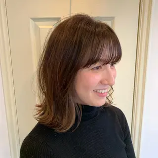 ミディアム カラー hub hair レイヤー/透明感のヘアスタイル