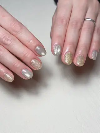 ネイル Tiny Glowのネイルデザイン