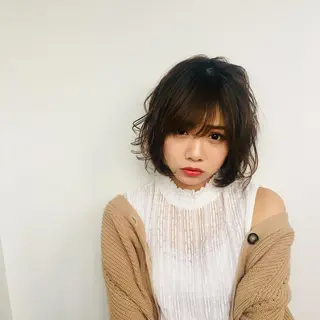 ミディアム ERIKO Tのヘアスタイル