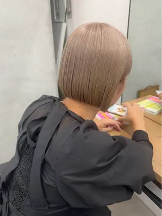 ショート カラー Rico / bob/グレージュのヘアスタイル