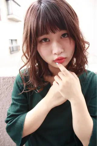 ミディアム パーマ tuuli トゥーリのヘアスタイル