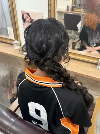 ヘアアレンジ セットサロンCURE 🩵あんみのマツエク・マツパデザイン