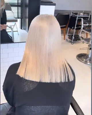 セミロング カラー 赤みゼロ/透明感 カラー🌿KANTAのヘアスタイル