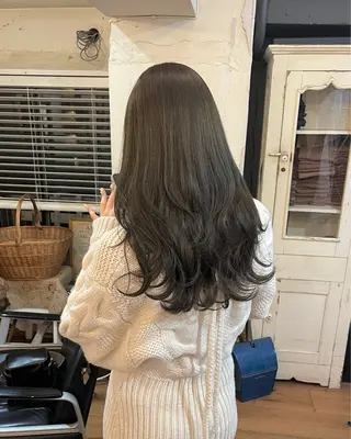 ロング カラー 暗髪とオリーブ🌿 渡辺拓人のヘアスタイル