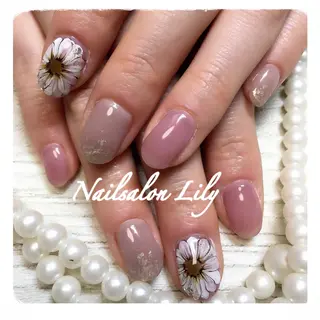 ネイル Lily*nail 🌻Mii🌻のネイルデザイン