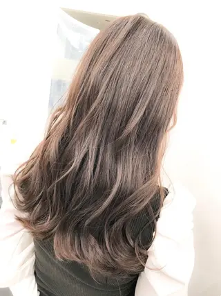 ロング ハイトーン×レイヤー カットTAKUMIのヘアスタイル