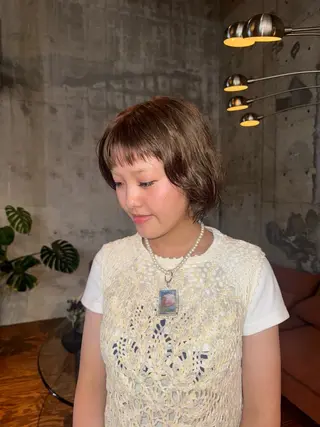 ミディアム 澁谷 咲映のヘアスタイル