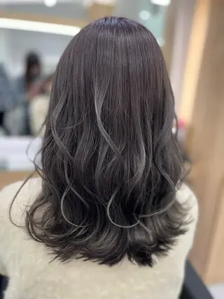 セミロング 川畑 花菜のヘアスタイル