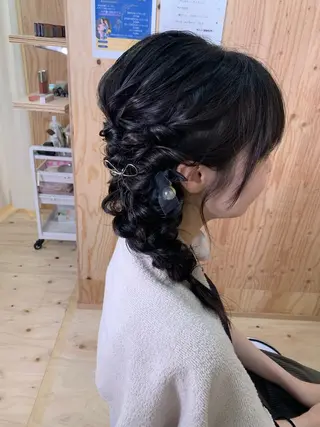 セミロング ヘアアレンジ Orla 🌿chiekoの眉毛・アイブロウイメージ