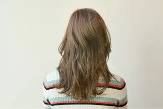 ミディアム パーマ 徳本 駿太のヘアスタイル