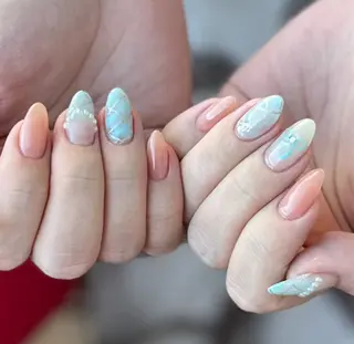 ネイル 新山 聖のネイルデザイン