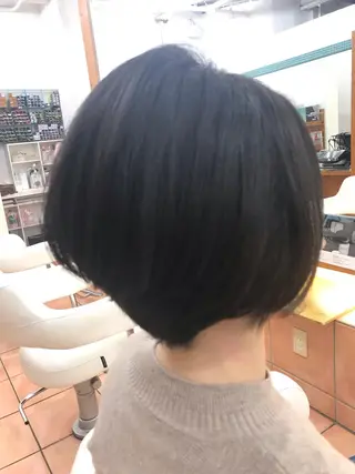 ショート レイヤーカット・ 縮毛矯正 星野のヘアスタイル