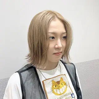ミディアム カラー 🩵ブリーチカラー 🐈MIORI🩵のヘアスタイル