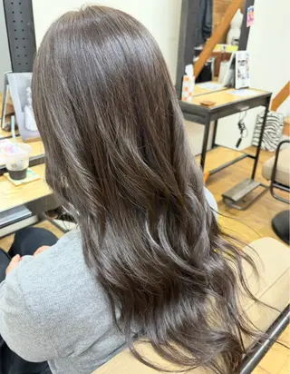 カラー 落合 そらのヘアスタイル