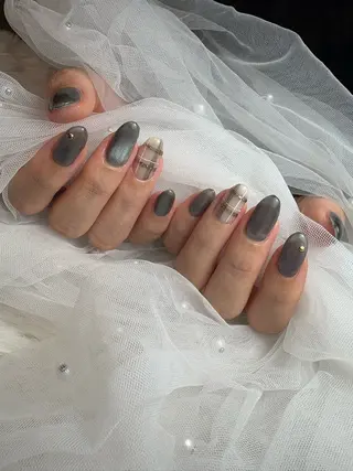 ネイル 黒須莉奈 IRYのネイルデザイン