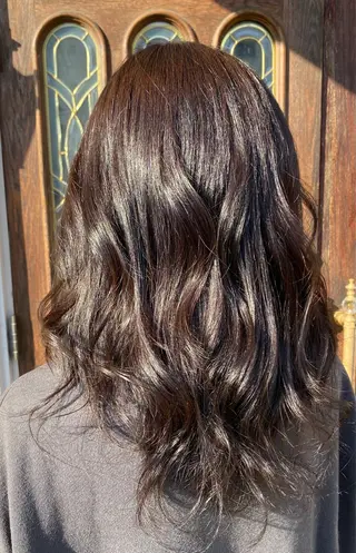 ロング カラー 山西 真琴のヘアスタイル