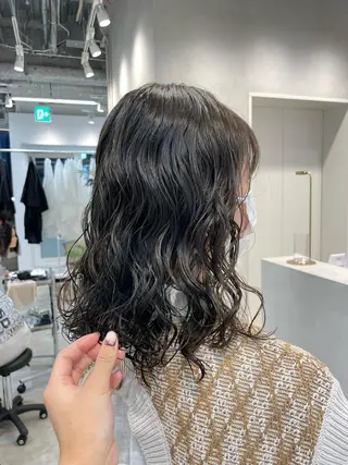 パーマ 表参道ミディアム レイヤー山岸季生のヘアスタイル