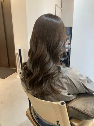 ロング ✨色持ちの良い艶 カラー✨蟹江真世のヘアスタイル