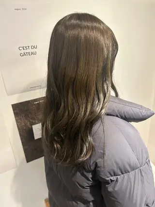 セミロング オリーブ/ ナカミネアキナのヘアスタイル