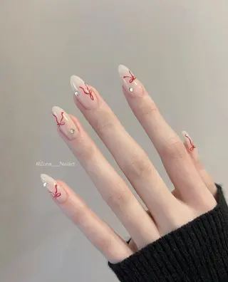 ネイル 🪷Mi.o あいちゃん🐝のネイルデザイン