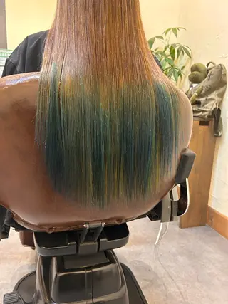 ロング 井上 萌のヘアスタイル