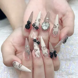 ネイル Queens 榊 まおのネイルデザイン