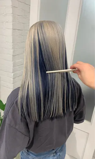 ロング 矢澤 明日香のヘアスタイル