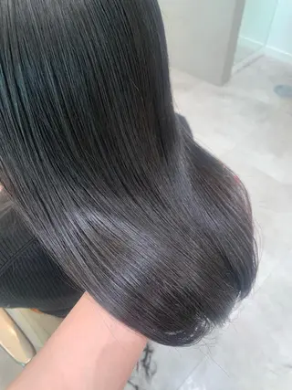 セミロング 近 紗理奈のヘアスタイル