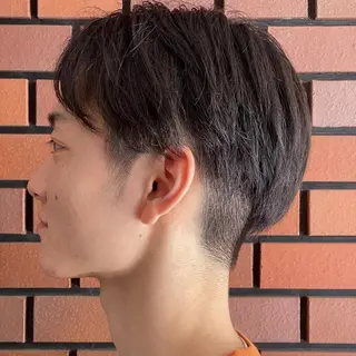 ショート エイトウメダ 店長 稲尾友則のヘアスタイル