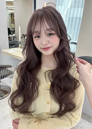 ミディアム カラー 遠田 彩那のヘアスタイル