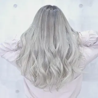 ロング カラー Crystal 船橋のヘアスタイル