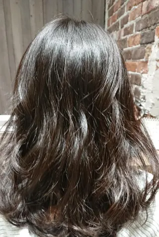 ロング 遠藤 恭子のヘアスタイル