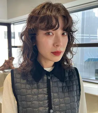 パーマ 黒染め落とし ムラ修正　ハイトーンのヘアスタイル