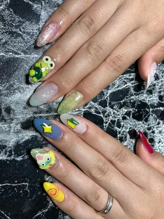 ミディアム ネイル ✴︎ Delightのネイルデザイン