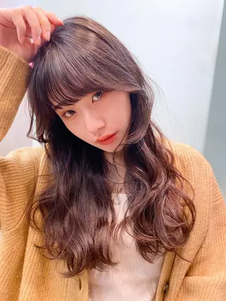 ロング カラー 岡野 静華のヘアスタイル